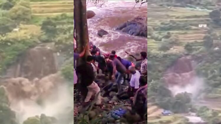 केरल में भारी बारिश का कहर, भूस्खलन और फ्लैश फ्लड से 5 की मौत, 2 लापता