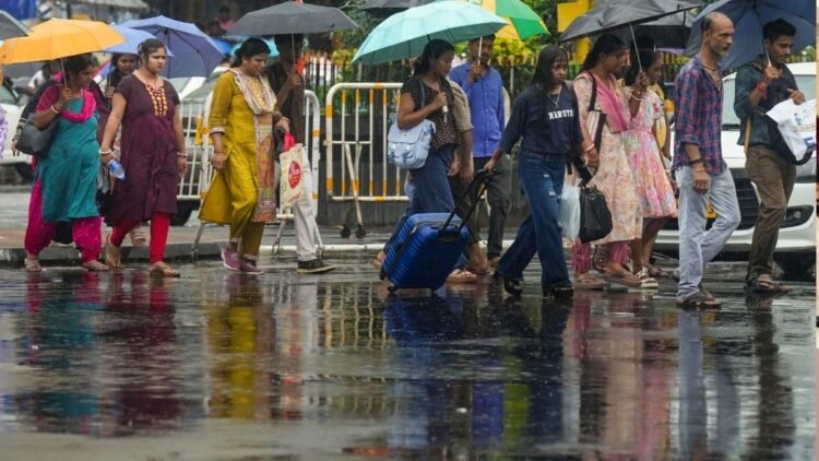गुजरात-महाराष्ट्र से लेकर झारखंड तक सोमवार को भारी बारिश का अलर्ट, कई राज्यों में 60 किमी की रफ्तार से चलेंगी हवाएं