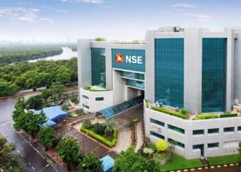 NSE के IPO को SEBI ने दी हरी झंडी, जल्द शेयर बाजार में होगी देश के सबसे बड़े एक्सचेंज की एंट्री