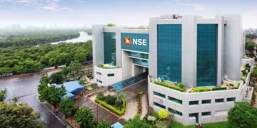 NSE के IPO को SEBI ने दी हरी झंडी, जल्द शेयर बाजार में होगी देश के सबसे बड़े एक्सचेंज की एंट्री