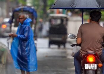 देश के कई राज्यों में भारी बारिश का अलर्ट, दिल्ली से लेकर यूपी-बिहार तक जारी हुई चेतावनी