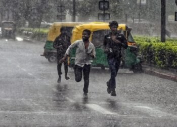 जाते-जाते मानसून फिर दिखाएगा तेवर, आज कई राज्यों के लिए बारिश का अलर्ट; मौसम विभाग की चेतावनी