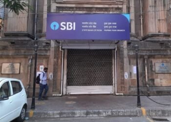 कल बैंक खुलेंगे या बंद रहेंगे? ब्रिक्स सम्मेलन और बैंक कर्मचारियों की हड़ताल के बीच जानिए अपने राज्य का स्टेटस