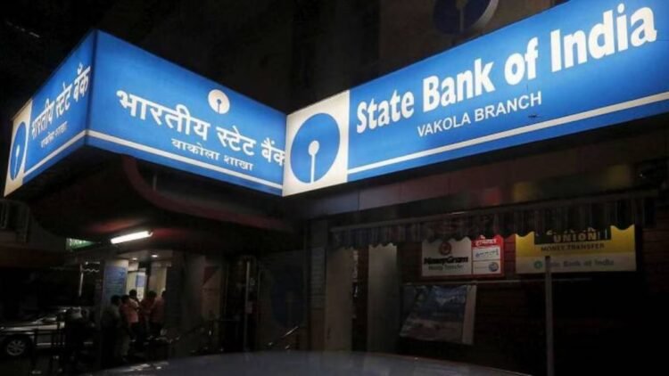 बैंक कर्मचारियों के लिए PLI योजना को लागू करने का फैसला स्थगित, सरकार से की गई ये मांगें