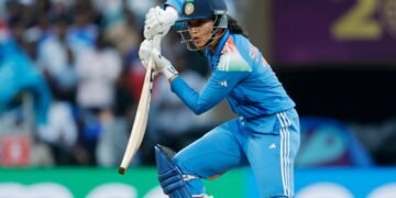 will smriti mandhana break the t20i world record by scoring 74 runs against pakistan