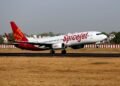 SpiceJet की बढ़ी मुश्किलें, बार-बार फ्लाइट लेट होने पर DGCA ने शुरू की स्क्रूटनी