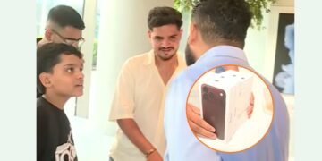 iPhone का नेक्स्ट लेवल क्रेज, शख्स ने पूरे परिवार के लिए खरीदे 6 फोन; बोला- ‘पैसा नहीं गिनना चाहिए’