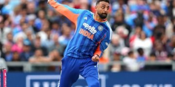Asian Games से चोट के कारण बाहर हुए Varun Chakravarthy, BCCI विपराज निगम को देगी मौका!