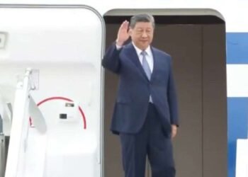 BRICS समिट में शिरकत करने दिल्ली पहुंचे चीनी राष्ट्रपति शी जिनपिंग, 7 साल बाद भारत की धरती पर रखा कदम