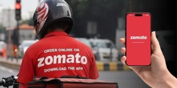 Zomato ने ग्राहकों को दिया झटका, अब कैश में पेमेंट करना पड़ेगा महंगा; जानें कितना बढ़ेगा बिल