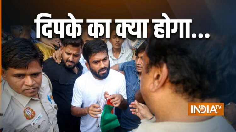 LIVE: प्रिवेंटिव अरेस्ट के बाद जेल भेजे जाएंगे अभिजीत दिपके? रत्ना सिंह ने दिल्ली पुलिस से पूछा सवाल