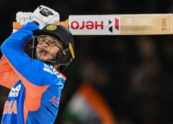 Abhishek Sharma ने ठोका 11वां T20 शतक, Virat Kohli का रिकॉर्ड तोड़ा