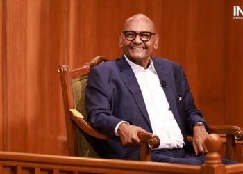 ‘मुझे पैसे से बहुत प्यार है…’, अनिल अग्रवाल ने ‘आप की अदालत’ में खोले कामयाबी और दौलत के राज