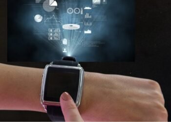 Apple Watch का नया AI फीचर बढ़ा सकता है प्राइवेसी का खतरा, क्या आपकी बातें भी हो रही हैं ट्रैक?