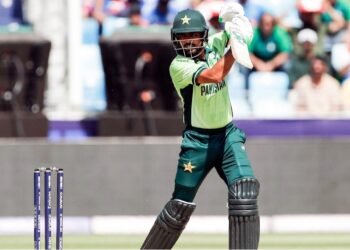 Sri Lanka से हार के बाद Final मुकाबले में Babar Azam से बड़ी पारी चाहते हैं Mike Smith
