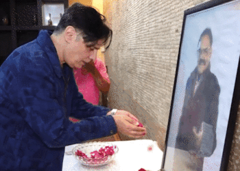 Mushtaq Khan Prayer Meet | Poonam Dhillon, Rajpal Yadav, Rahul Roy Attend
