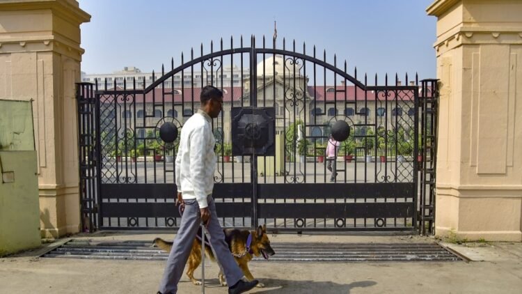 MBBS में बुजुर्गों को 1% कोटा देने से इलाहाबाद हाई कोर्ट का इनकार, NEET में आरक्षण की मांग खारिज
