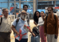 जयपुर पहुंचे साउथ सुपरस्टार अल्लू अर्जुन और गुरु रंधावा:ब्लैक मास्क में एयरपोर्ट से निकले, टाइट सिक्योरिटी रही; सौरभ शुक्ला भी आए नजर