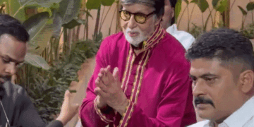 Amitabh Bachchan Birthday | Fan Denied Handshake Outside Jalsa Mumbai