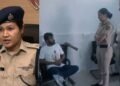 दिल्ली पुलिस ने PC में अभिजीत दिपके का VIDEO जारी किया, दादी के निधन पर मदद की पेशकश करते दिखे पुलिसकर्मी