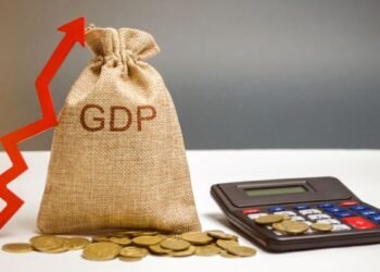 भारत की अर्थव्यवस्था को लेकर KKR का बड़ा अनुमान, अगले 10 साल में $8 ट्रिलियन के पार पहुंच सकती है इंडियन इकोनॉमी