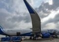 VIDEO: IndiGo फ्लाइट में इलेक्ट्रॉनिक डिवाइस से निकला धुआं, हैदराबाद में करानी पड़ी इमरजेंसी लैंडिंग