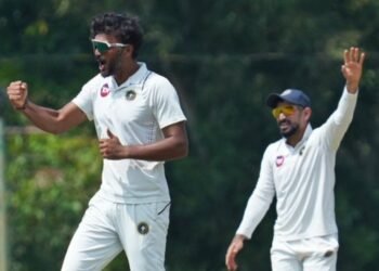 Jalaj Saxena ने Ranji Trophy में 35वीं बार 5 विकेट लेकर Bishan Singh Bedi की बराबरी की