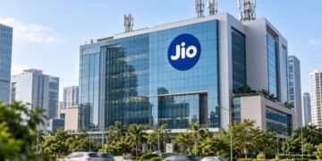 Jio IPO को लेकर संस्थागत निवेशकों में जबरदस्त क्रेज, ₹8110 करोड़ की एंकर बुक पर लगीं ₹2.5 लाख करोड़ की बोलियां