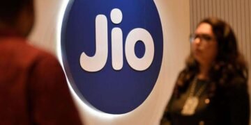Jio IPO को दूसरे दिन भी मिला शानदार रिस्पॉन्स, निवेशकों में दिखा उत्साह; जानें GMP और सब्सक्रिप्शन का ताजा हाल