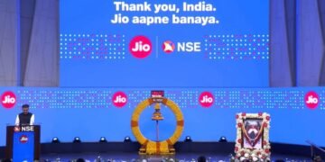 Jio Platforms IPO Listing Live Updates: आज शेयर बाजार में Jio की एंट्री, 10 बजे शुरू होगी ट्रेडिंग; लिस्टिंग प्राइस से लेकर GMP तक जानें हर बड़ी अपडेट