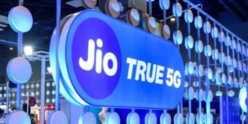 टेलीकॉम बाजार में 14वें नंबर पर प्रवेश करने से लेकर मार्केट लीडर बनने तक, जियो का भारत का टेक पावरहाउस बनने तक का सफर