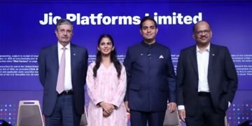 ₹30,213 करोड़ का IPO, ₹10.3 लाख करोड़ की वैल्यूएशन और रिकॉर्डतोड़ मांग; Jio की एंट्री से भारतीय शेयर बाजार में उत्साह