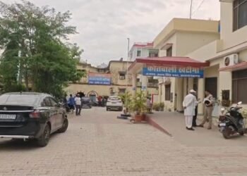 जमीन के नीचे 100 किलो सोना दबे होने का दिया लालच, फिर हड़प ली जमीन, 20 लाख रुपये से ज्यादा खर्च भी करा दिए