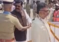 VIDEO: प्रोटोकॉल या अपमान? नंदी ध्वज पूजा के लिए CM शिवकुमार के पीछे जा रहे थे दलित मंत्री, पुलिस ने रोक दिया… फिर क्या हुआ?
