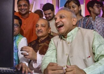BSE और NSE ने जारी किया मुहूर्त ट्रेडिंग का दिन और समय, जानें किस दिन रहेगी बाजार की छुट्टी