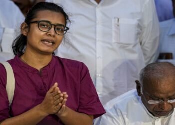 बांग्लादेश वाले बयान पर घिरीं नेहा बोरा, बीजेपी ने कहा- ‘भारत में लोकतंत्र को तबाह करने की साजिश’