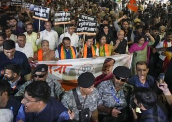 राहुल गांधी की रैली से पहले व्यापारियों के सपोर्ट में नितिन नवीन ने निकाला ‘लोकतंत्र बचाओ, अराजकता हटाओ’ मार्च, जानें क्या कहा?
