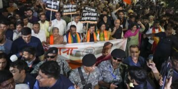 राहुल गांधी की रैली से पहले व्यापारियों के सपोर्ट में नितिन नवीन ने निकाला ‘लोकतंत्र बचाओ, अराजकता हटाओ’ मार्च, जानें क्या कहा?