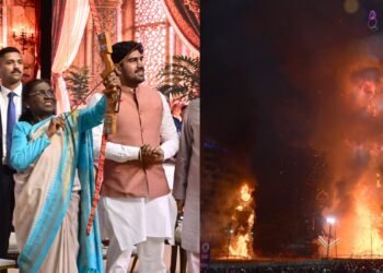 राष्ट्रपति द्रौपदी मुर्मू ने तीर चलाकर दिल्ली में किया रावण दहन, बोलीं- ‘भारत भगवान राम के आदर्शों के अनुरूप आगे बढ़ रहा है’