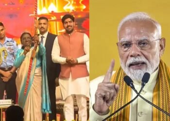 राष्ट्रपति द्रौपदी मुर्मू ने तीर चलाकर किया रावण दहन, PM मोदी बोले– ‘देश के दुश्मनों से मिलकर लड़ना होगा’