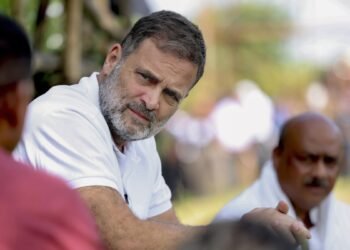 सुप्रीम कोर्ट ने राहुल गांधी को लगाई फटकार, कोर्ट परिसर के अंदर नारेबाजी और हंगामे को लेकर जारी किया नोटिस