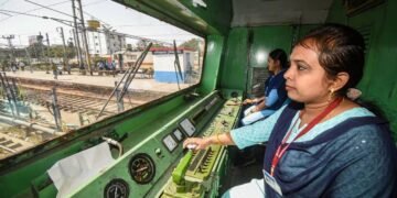 रेल कर्मचारियों के लिए छप्परफाड़ बोनस की घोषणा, अश्विनी वैष्णव ने किया दिवाली गिफ्ट का ऐलान