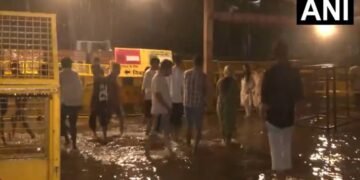 दिल्ली-NCR में देर रात से मूसलाधार बारिश, बेहद ठंडा हुआ मौसम; आज यूपी-बिहार, पंजाब समेत इन 24 राज्यों में अलर्ट