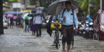 बंगाल की खाड़ी में उठेगा चक्रवाती तूफान! इन 6 राज्यों के लिए आया बारिश और खराब मौसम का अलर्ट