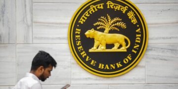 अक्टूबर से महंगा हो सकता है लोन, बढ़ती महंगाई के बीच रेपो रेट में 0.25 की बढ़ोतरी कर सकता है RBI