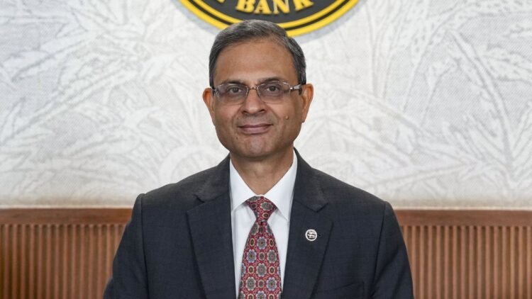 क्या UPI ट्रांजैक्शन पर MDR फीस वसूलने से पड़ेगा असर, जानें क्या बोले RBI गवर्नर संजय मल्होत्रा