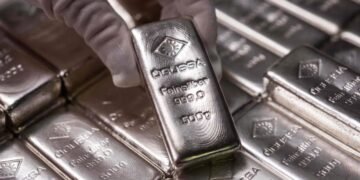 आज ₹5000 सस्ती हुई चांदी, इस हफ्ते भाव में ₹10,000 की गिरावट- चेक करें सोने की ताजा कीमतें