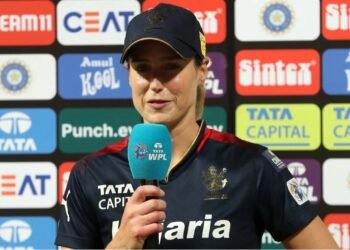 WPL 2027 Auction में UP Warriorz ने Sophie Molineux को 1.10 करोड़ में खरीदा