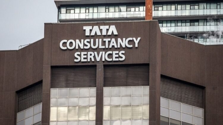देश की दिग्गज IT कंपनियों को अमेरिका ने दिया झटका, TCS ने कर्मचारियों और ग्राहकों को लेकर कही बड़ी बात