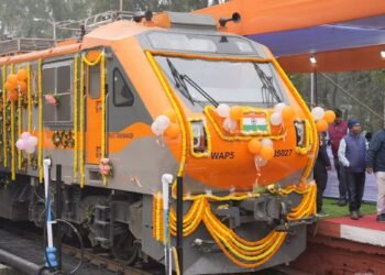 सूरत से मधुबनी तक चलेंगी 2-2 अमृत भारत स्पेशल ट्रेनें, 8 स्लीपर और 11 जनरल डिब्बे होंगे- चेक करें पूरा रूट और टाइम टेबल